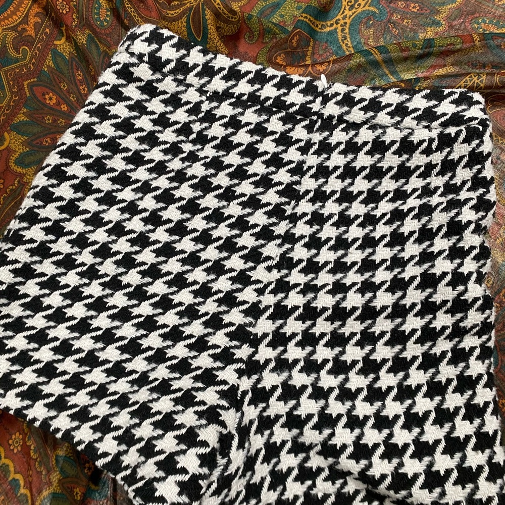 Women’s Houndstooth skort